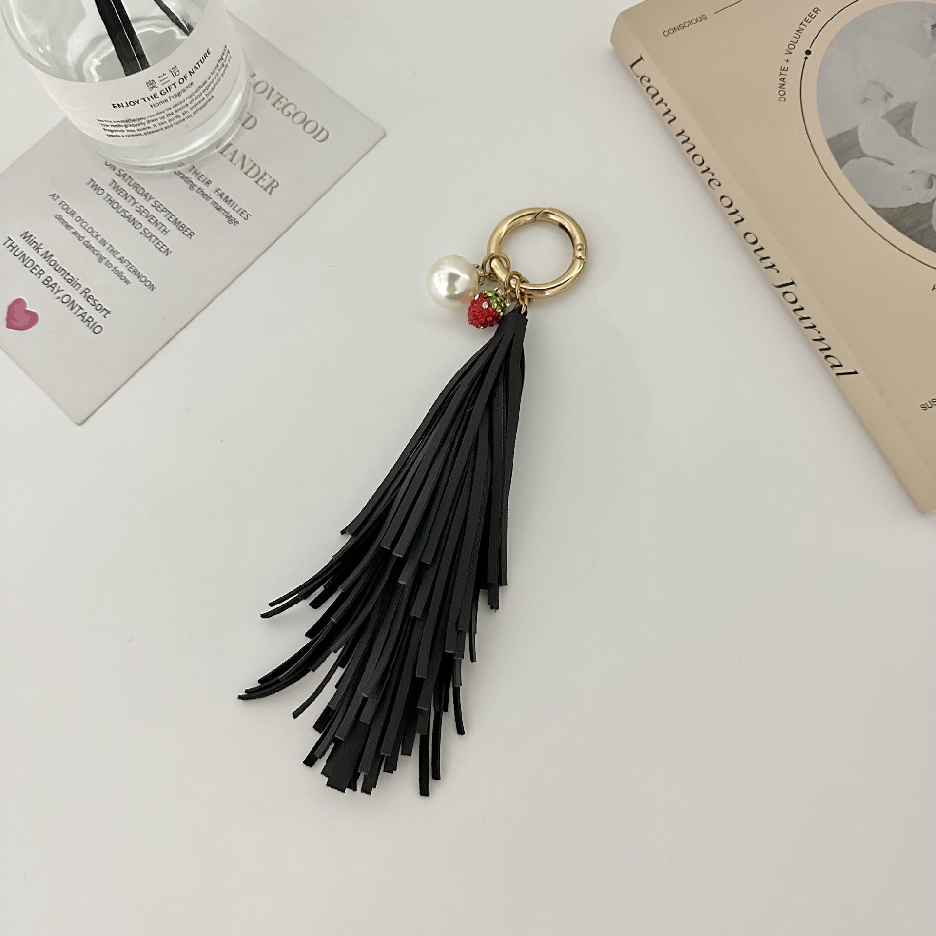 Wholesale 2023 Long Tassel Pearl Pendant Imitation Leather Keychain